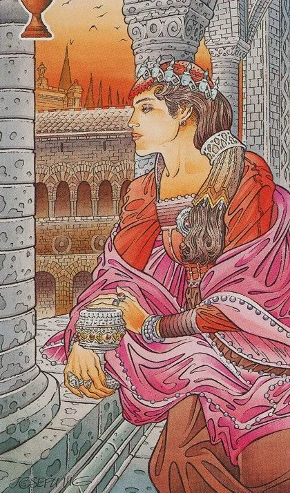 Queen of Cups from the Avalon Tarot deck review gallery