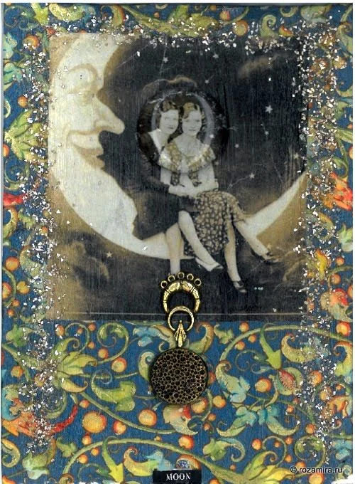 Moon card from the Esmeralda's Silent Tarot deck