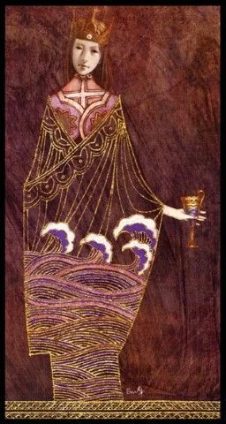 Lunatic Tarot Review 14 Queen of Cups card from the Lunatic Tarot deck